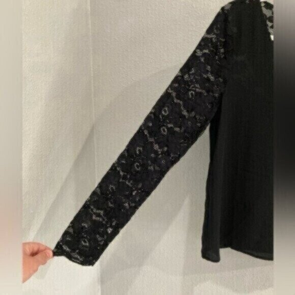 Modcloth Lace Mod V Neck Blouse Black Feminine Button Whimsy Goth - Picture 2 of 9